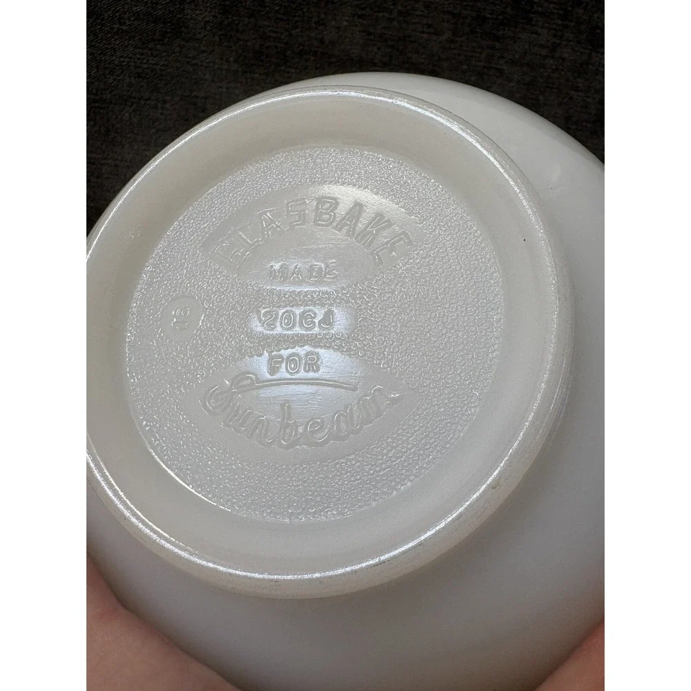 Vintage‎ Glasbake Made For Sunbeam #16, 20CJ Medium Milk Glass Mixing Bowl